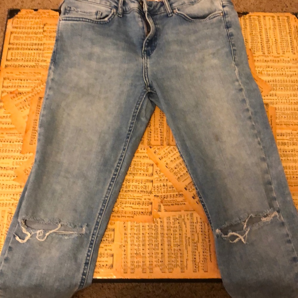 Forever 21 knee ripped jeans